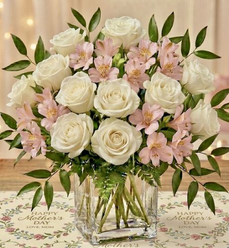 White Rose Embrace (square vase)