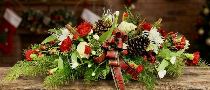 Vicki's Christmas Centerpiece